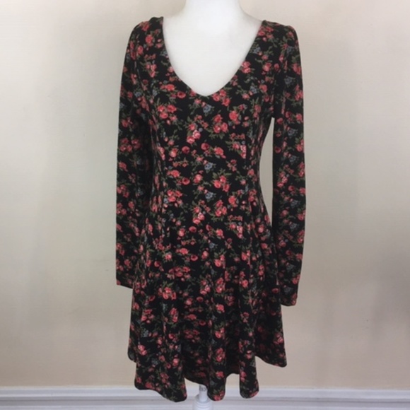 Love Tree Dresses & Skirts - Love Tree Floral on Black Pattern A-Line Dress L